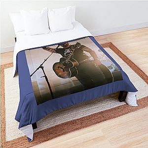 Koe Wetzel   	 Comforter