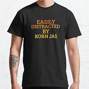 Easily Distracted by Korn Jas, Graphic Cat Design Classic T-Shirt