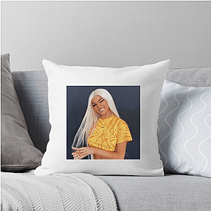 Beauty Trendsetter Kristen Hancher Pillows Cover