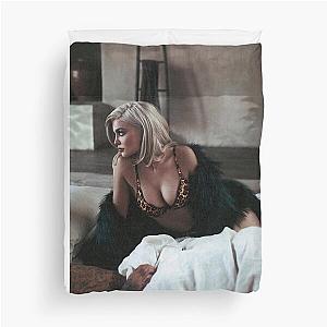 Copia 
kylie jenner Duvet Cover