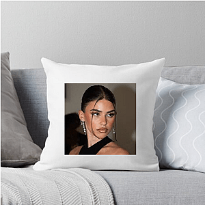 Content Queen Leah Halton Leah Halton Pillows Cover