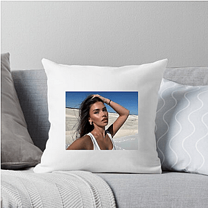 Social Trendsetter Leah Halton Leah Halton Pillows Cover