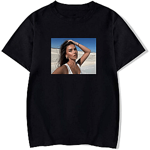 Social Trendsetter Leah Halton Leah Halton T-Shirts