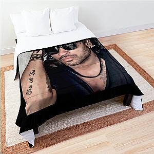 lenny kravitz art Comforter