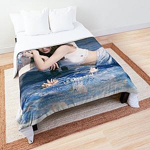 LE SSERAFIM YUNJIN Comforter