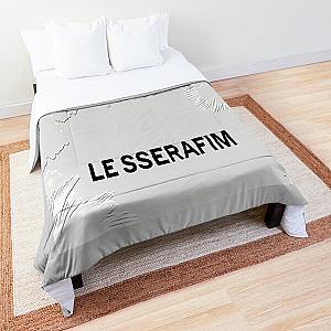  Le Sserafim Comforter