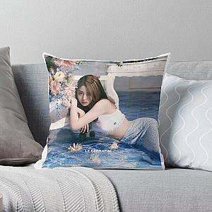 LE SSERAFIM YUNJIN Throw Pillow