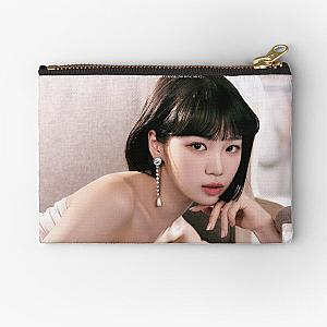 LE SSERAFIM CHAEWON Zipper Pouch