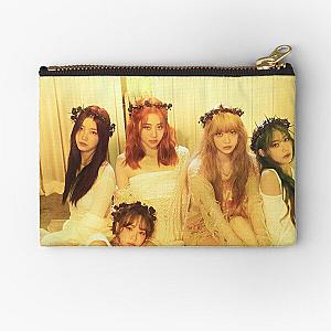 LE SSERAFIM  Zipper Pouch