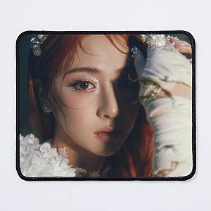 LE SSERAFIM YUNJIN - EASY  Mouse Pad