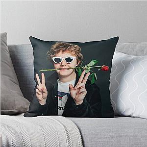 untukkulit Lewis Capaldi has released his debut album Throw Pillow RB1306