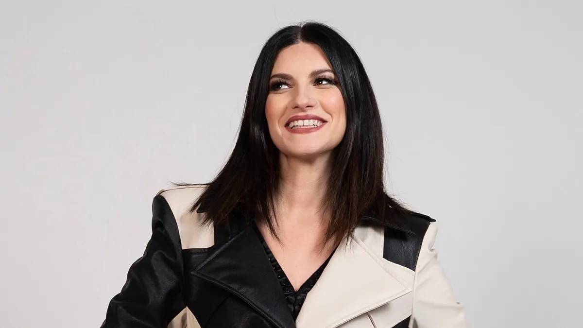 Discover Exclusive Merch at the Laura Pausini Official Store!