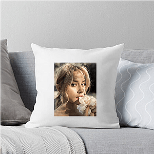 Lili Reinhart Mental Health Advocate Lili Reinhart Pillows Cover