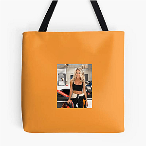 Social Media Speed Star Lindsay Brewer Bags