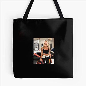 Social Media Speed Star Lindsay Brewer Bags