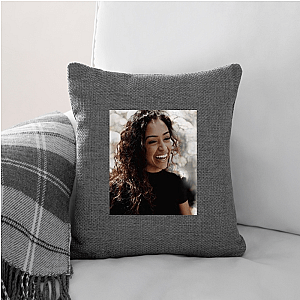 Liza Koshy From Vine To Hollywood Liza Koshy Pillows Cover