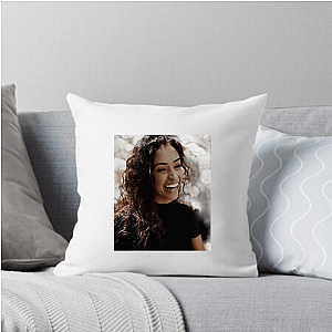 Liza Koshy From Vine To Hollywood Liza Koshy Pillows Cover