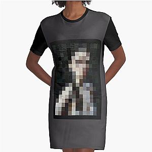 Lizzy McAlpine in pieces Graphic T-Shirt Dress