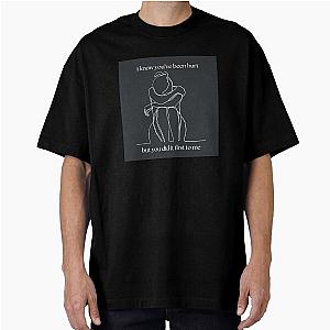 Broken glass - Lizzy McAlpine Oversized t-shirt