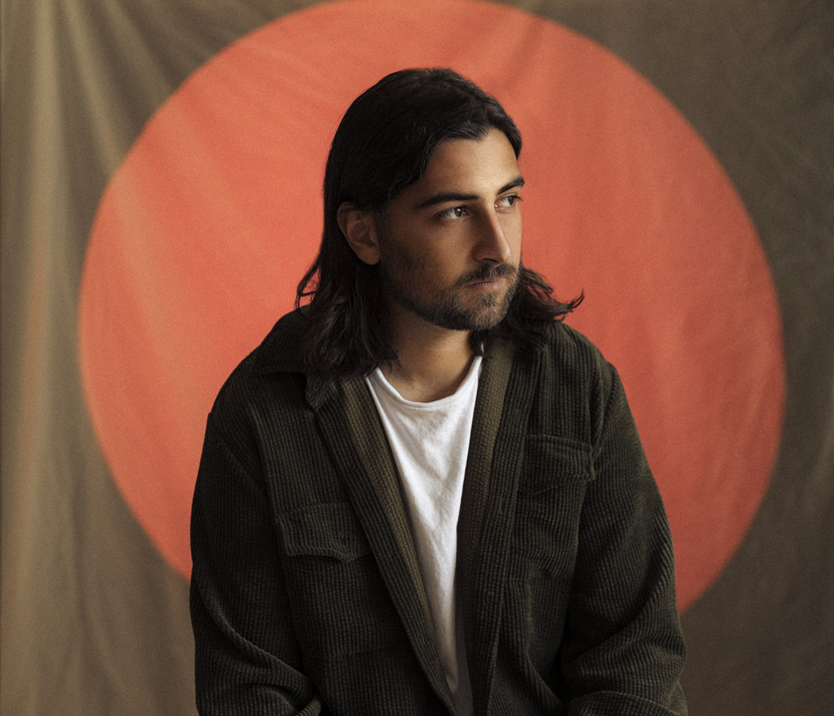 Q&A: Noah Kahan reflects upon his identity in sophomore album 'I Was / I Am' - Daily Bruin