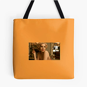 Boynton On Screen = Magic Lucy Boynton Bags