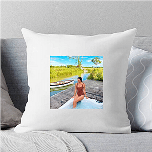 Wellness Coach Lucy Mecklenburgh Pillows Cover