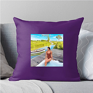 Wellness Coach Lucy Mecklenburgh Pillows Cover