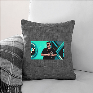 Powered by Luqueta Luqueta Pillows Cover