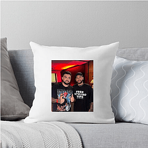 GG Signed by Luqueta Luqueta Pillows Cover
