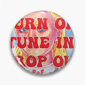 Hippie T-Shirt Maisie Williams Turn On Tune In Drop Out Pin