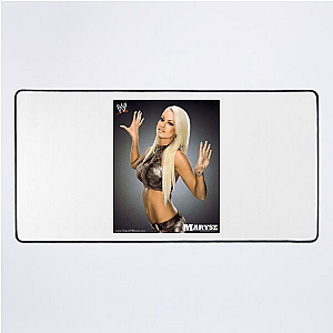 Maryse Walks, Cameras Flash Maryse Ouellet Mouse Pads