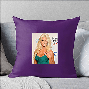 Too Chic to Fight Fair Maryse Ouellet Pillows Cover