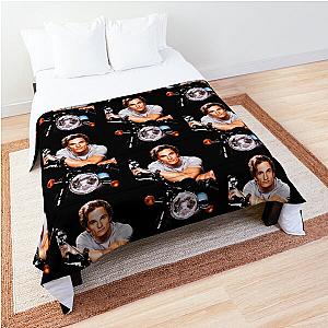 Young Matthew McConaughey favorite comforter