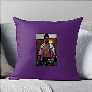 Wrestling Entertainer Max Caster Pillows Cover