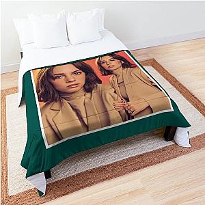 Maya hawke   Comforter