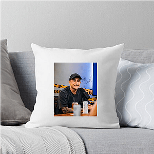 Street Voice MC Hariel Mc Hariel Pillows Cover