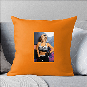 Venezuelan Fitness Star Michelle Lewin Pillows Cover