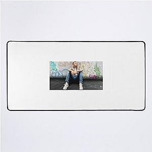 nate bargatze be funny Desk Mat