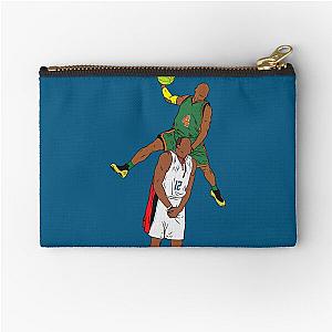 Nate Robinson Dunks Over Dwight Howard Zipper Pouch