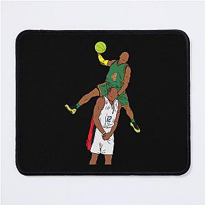 Nate Robinson Dunks Over Dwight Howard Mouse Pad