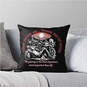 Another vehicle necesse est vivere. Is more important than life journey Throw Pillow