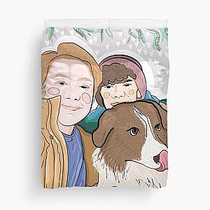 Heartstopper Nick and Charlie in the snow Duvet Cover