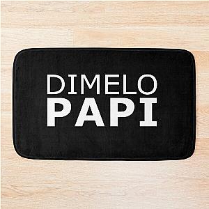 Black t-shirt Dimelo Papi nicky jam Bath Mat