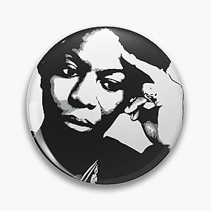 nina simone  Essential T-Shirt Pin