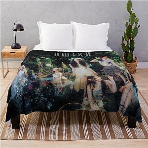 NMIXX - A MIDSUMMER DREAM Throw Blanket