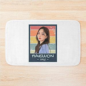 NMIXX Haewon Retro Animated Bath Mat