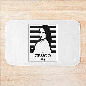 NMIXX Jiwoo Silhouette Black and White Bath Mat