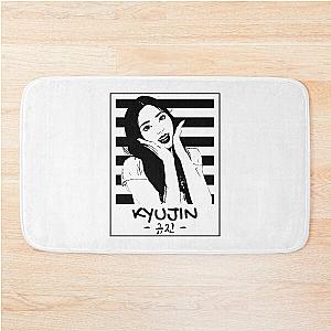 NMIXX Kyujin Silhouette Black and White Bath Mat