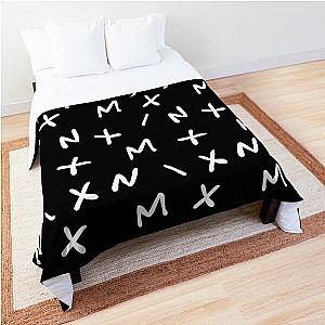 NMIXX Word Pattern Comforter