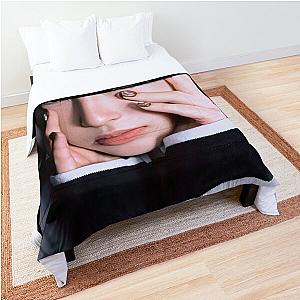 BAE nmixx (KPOP) Comforter